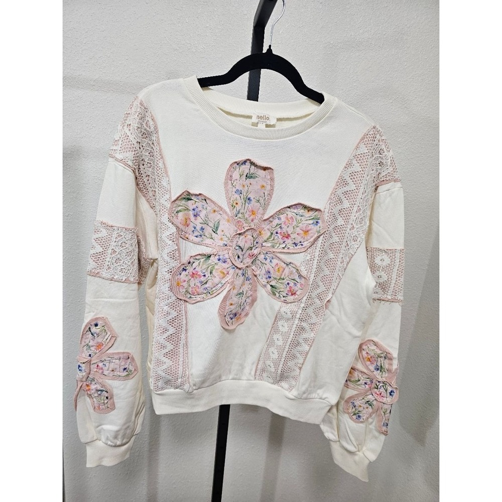 118 Mello Patchwork Flower & Lace French Terry Sweatshirt SMALL PTP: 24" (BB1)